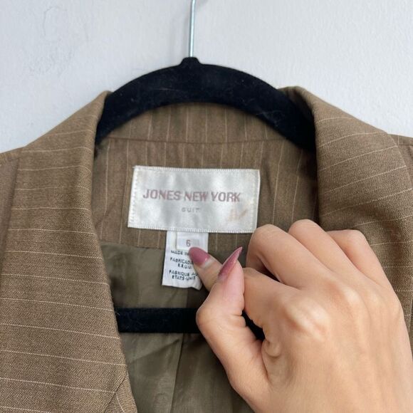 Jones New York Women's Suit Jacket Double Breasted Stripe Brown Size 6 - Picture 5 of 6
